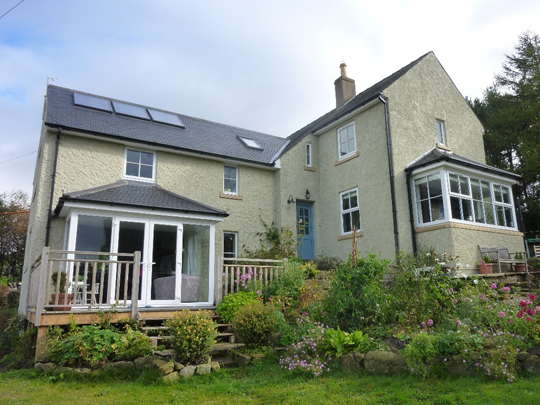 Solar-thermal-panels-on-new-extension